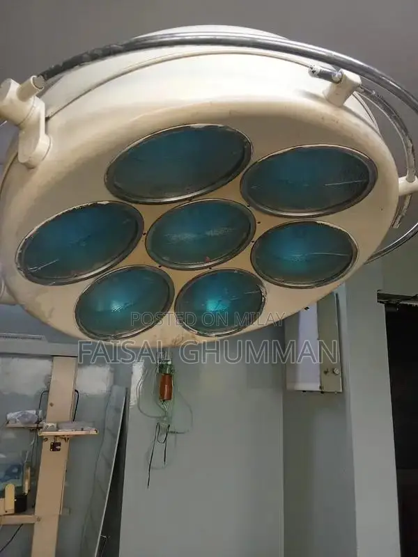 Professional Halogen Medical Theatre Light - German Surgical Lamp