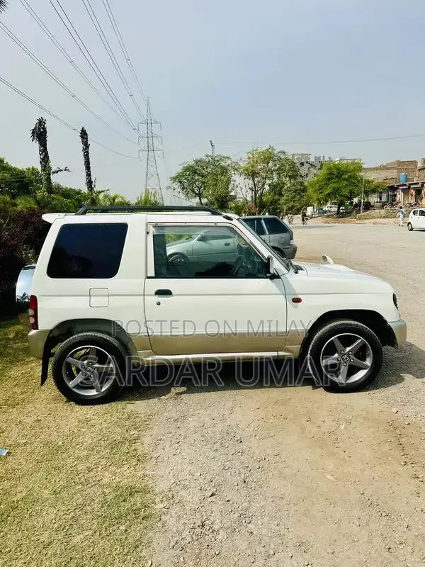 Mitsubishi Pajero Mini 660 Turbo 4x4 Compact SUV