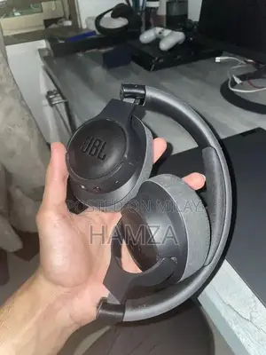 JBL TUNE 700BT Wireless Over-Ear Headphones