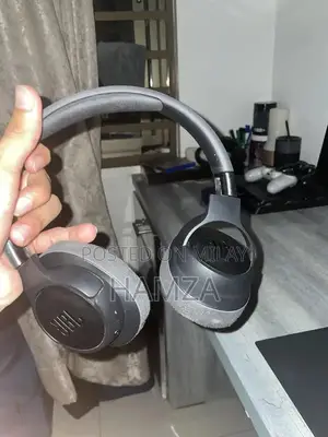 JBL TUNE 700BT Wireless Over-Ear Headphones