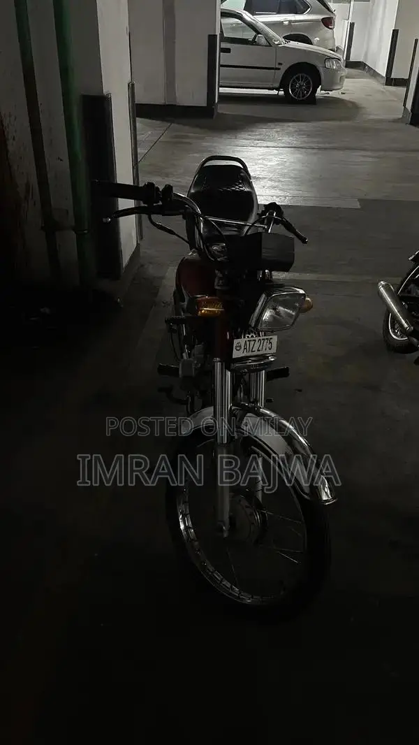 Honda 70 Motorcycle - Original Condition Low Mileage