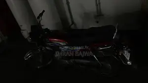 Honda 70 Motorcycle - Original Condition Low Mileage