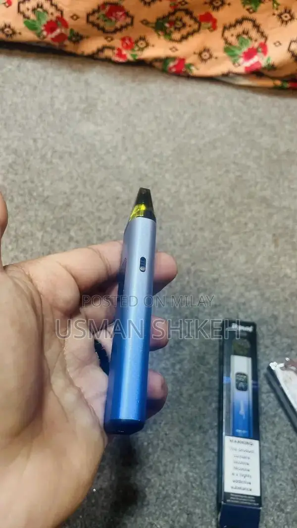 Oxva Swift Vaping Device - Compact 30W Portable Pod System