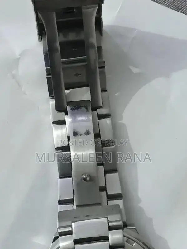 Authentic Armani Designer Luxury Watch - Classic Timepiece