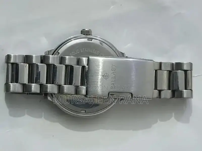 Authentic Armani Designer Luxury Watch - Classic Timepiece
