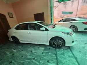 Toyota Corolla Altis Grande 1.8 Sedan - Excellent Condition