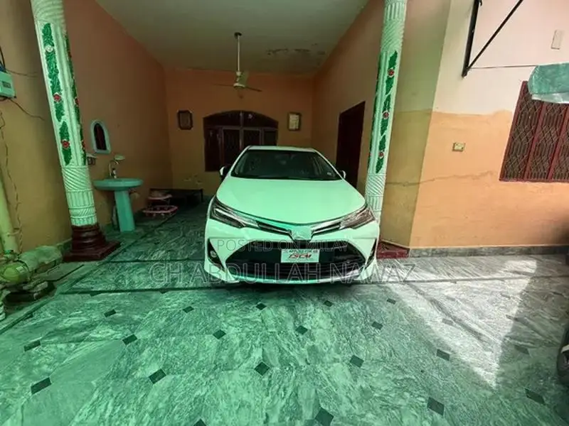 Toyota Corolla Altis Grande 1.8 Sedan - Excellent Condition