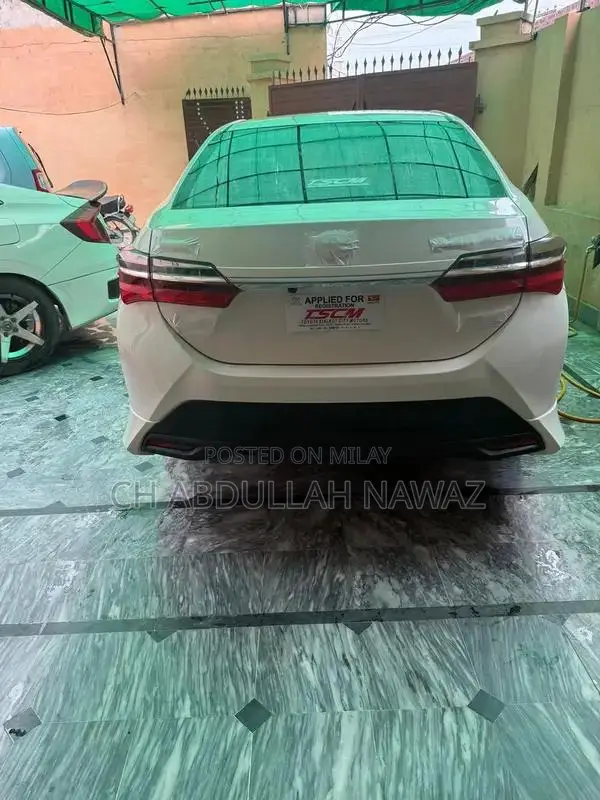 Toyota Corolla Altis Grande 1.8 Sedan - Excellent Condition