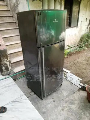 Photo - Large Capacity Refrigerator - Full Size 16 Cubic Feet