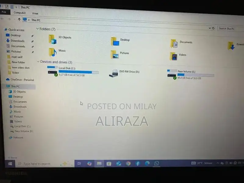 Toshiba Laptop - Sleek and Powerful Portable Computer