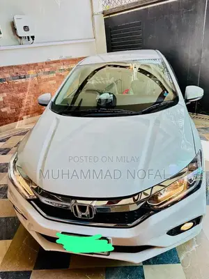 Photo - Honda City Aspire 1.5 Sedan - Premium Full Option Compact Car