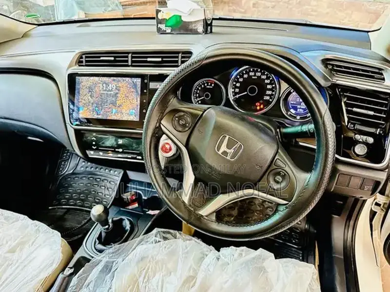 Honda City Aspire 1.5 Sedan - Premium Full Option Compact Car