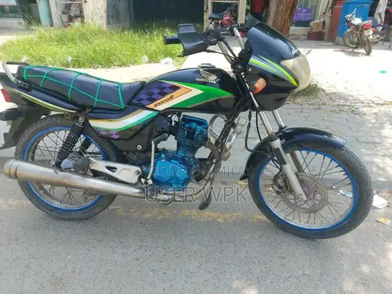 Honda Japanese Speed Motorcycle - Powerful Performance Bike