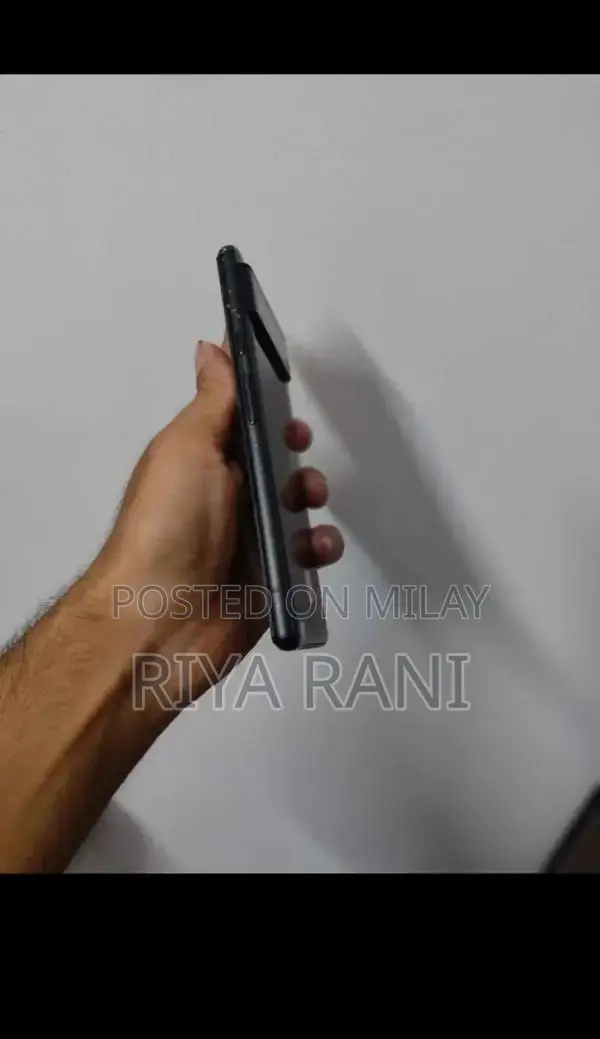 Google Pixel 6 Smartphone - High Performance Mobile Device