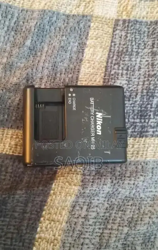 Nikon D7100 DSLR Digital Camera Professional Photography Equipment