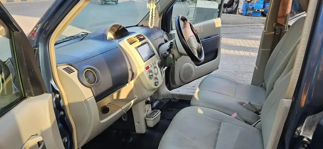 Mitsubishi Ekwagon Compact Car - Well-Maintained Imported Vehicle