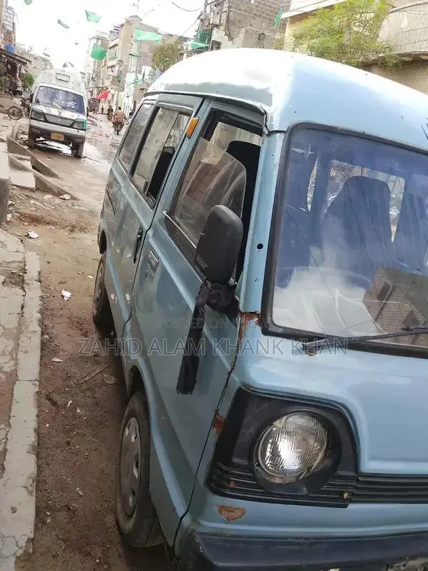 Hairoof 1987 Model Sedan - Reliable Vehicle