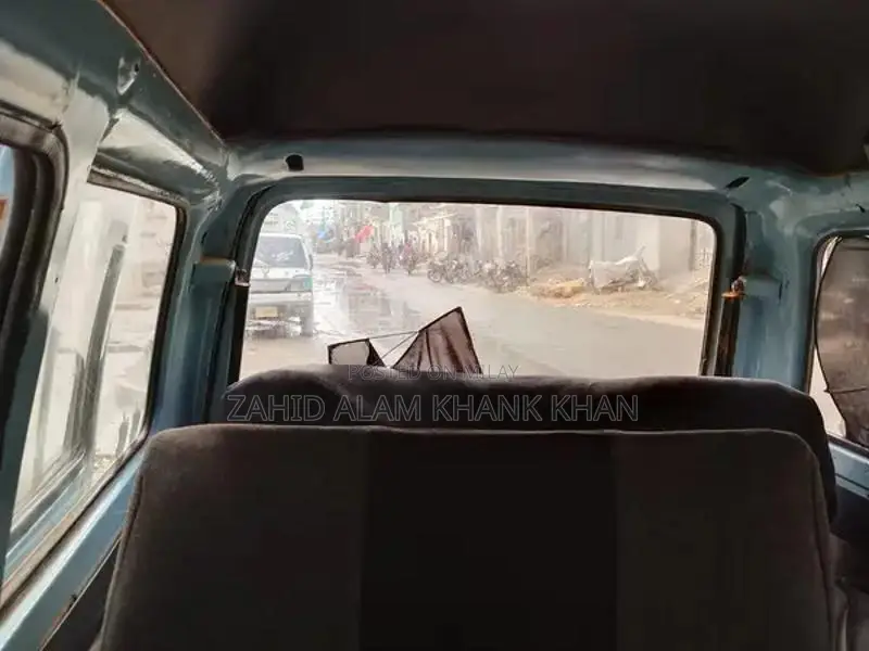 Hairoof 1987 Model Sedan - Reliable Vehicle