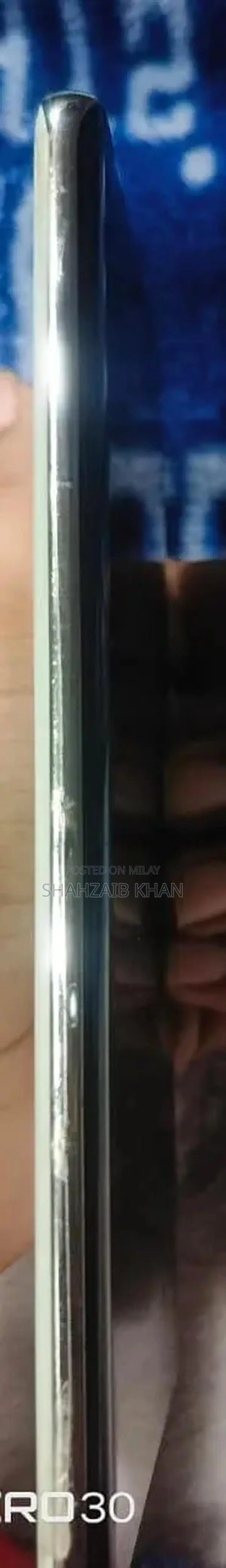 Vivo V40E Smartphone with Minimal Front Screen Scratches