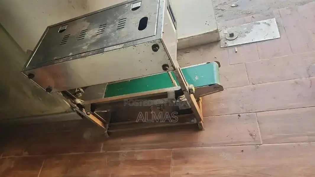 Automatic Industrial Tea Packing Machine with Weighing & Sealing