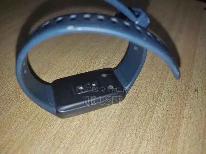 Huawei Band 6 Smart Fitness Tracker with Charger