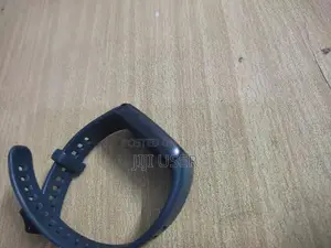 Huawei Band 6 Smart Fitness Tracker with Charger