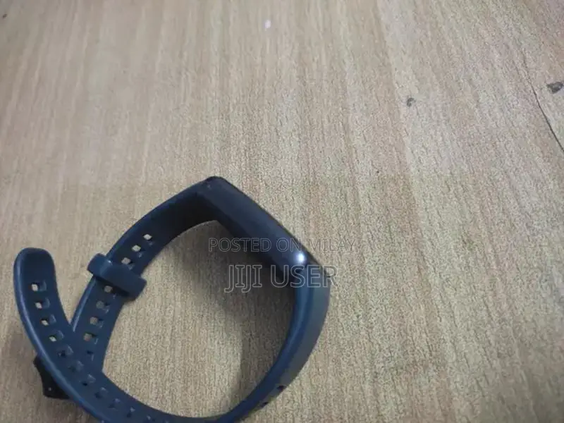 Huawei Band 6 Smart Fitness Tracker with Charger