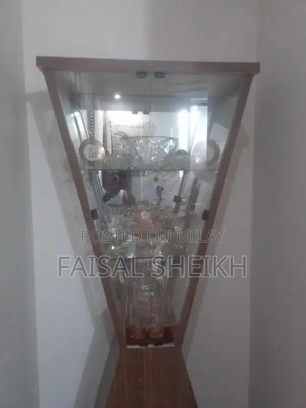 Humidifier Aroma Diffuser with LED Lights and Remote Control