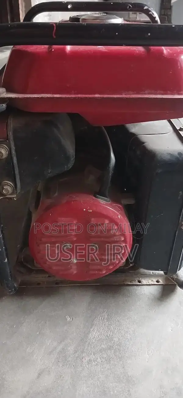 Low Usage Generator in Excellent Condition