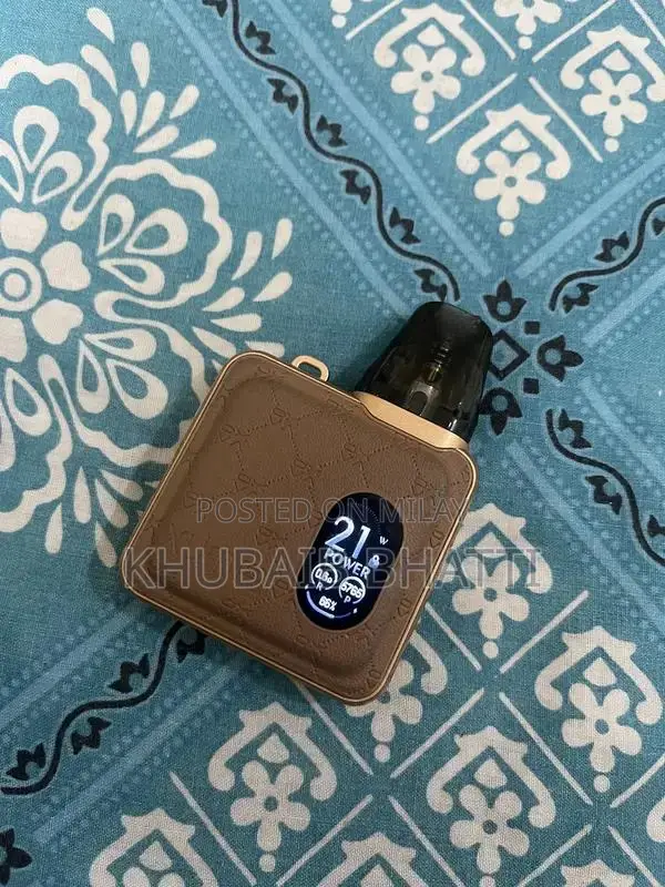 Oxva Sq Pro Vaping Device with Silicon Cover