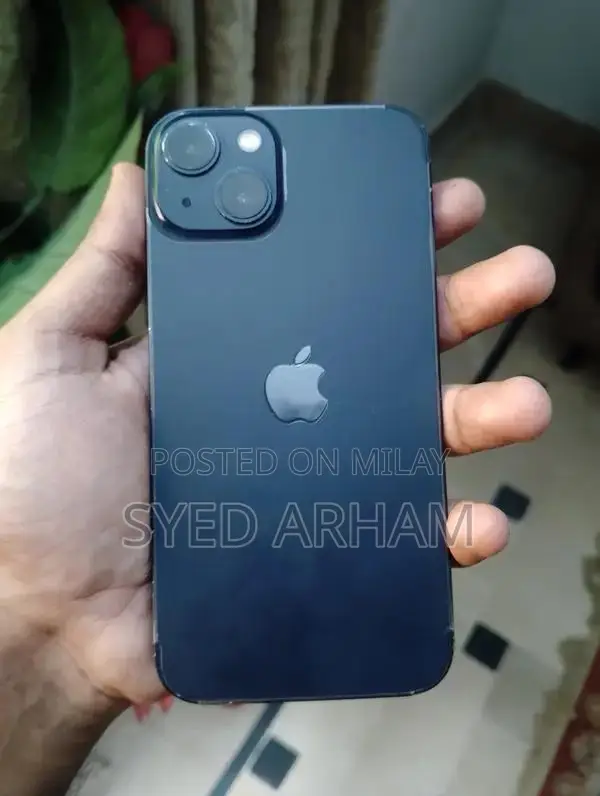 Apple iPhone 13 256GB Smartphone with 80% Battery Health