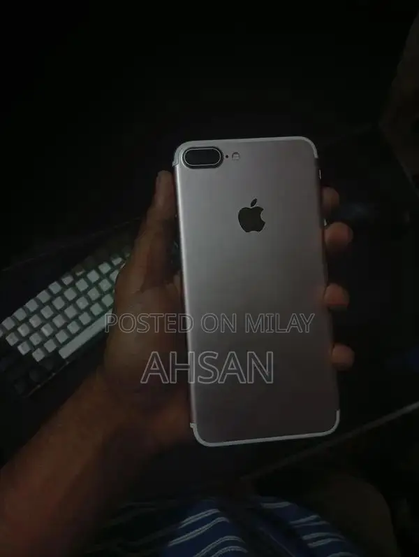 Apple iPhone 7 Plus 128GB Smartphone with Fingerprint Sensor