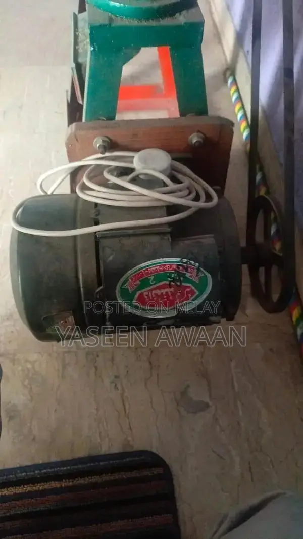 Masala Chakki Manual Spice Grinding Mill