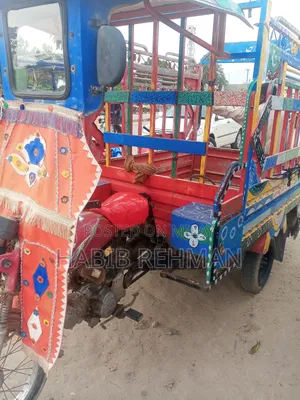 Photo - Suzuki 2013 Red