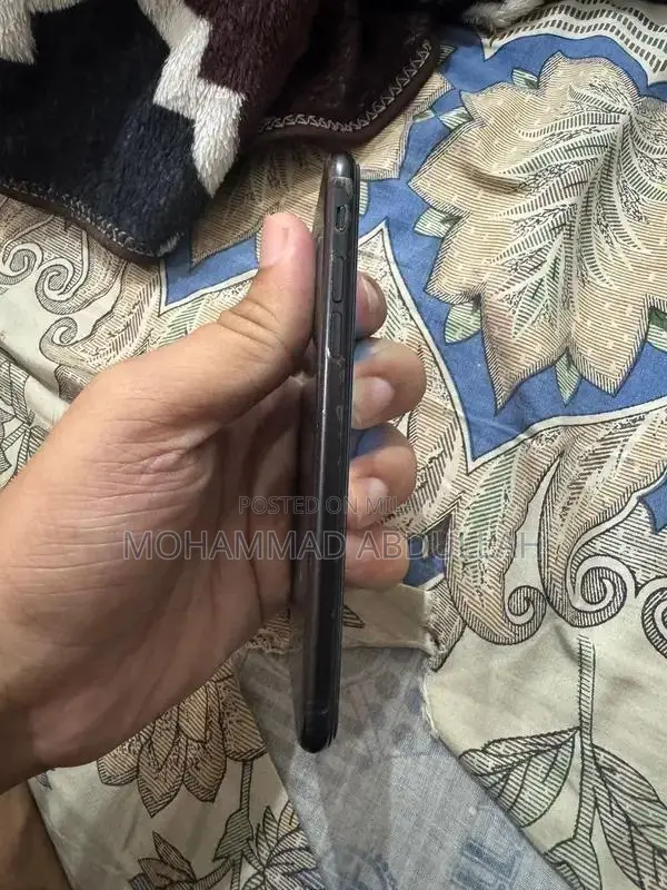 Apple iPhone SE PTA Approved Smartphone