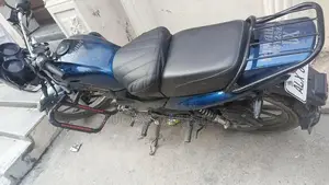 Yamaha YB125Z DX Motorcycle - Compact Urban Commuter