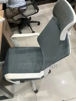 Adjustable Ergonomic Office Chair with Movable Headrest