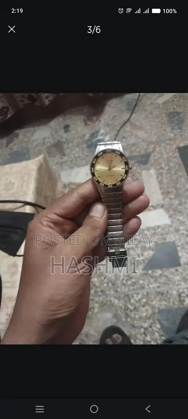 Citizen Quartz Men's Japanese Analog Watch