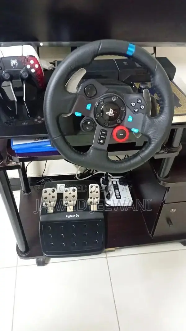 Logitech G29 Racing Wheel for PlayStation and PC Gaming