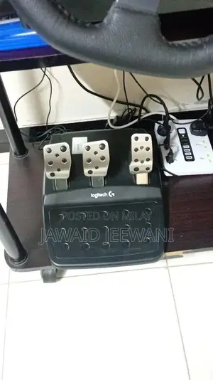 Logitech G29 Racing Wheel for PlayStation and PC Gaming