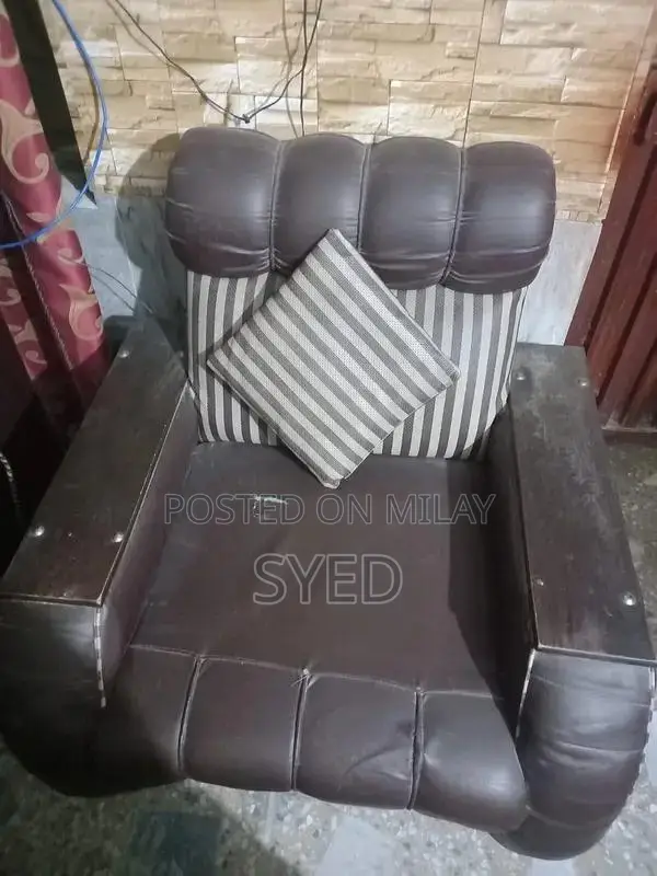 5 Seater Sofa with Good Foam, Requires Minor Repairs