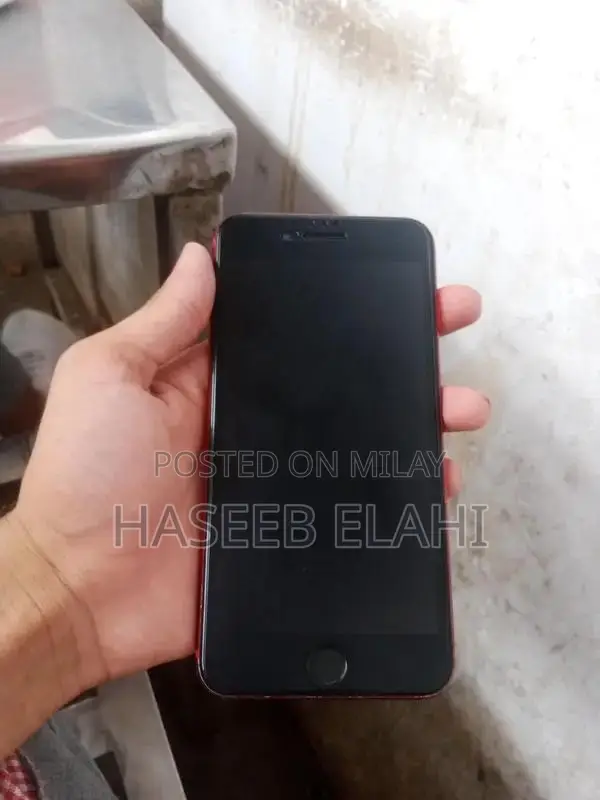iPhone 8 Plus Smartphone with Screen and Battery Issues