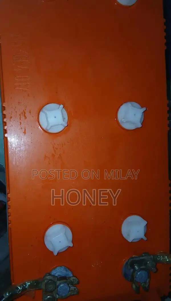 Osaka Battery Pro 220 Power Supply Unit