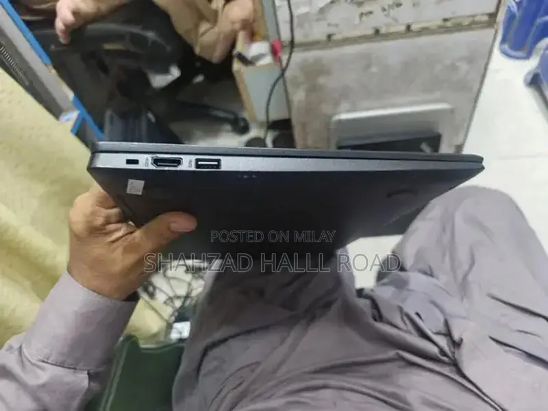 HP Chromebook 14 G7 Laptop - Compact Portable Computing