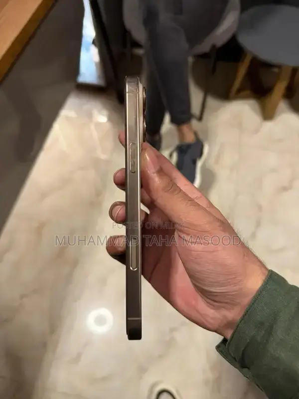 Apple iPhone Pro Max 256GB Desert Titanium Edition