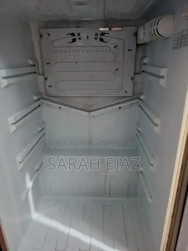 PEL Refrigerator with Excellent Cooling Performance