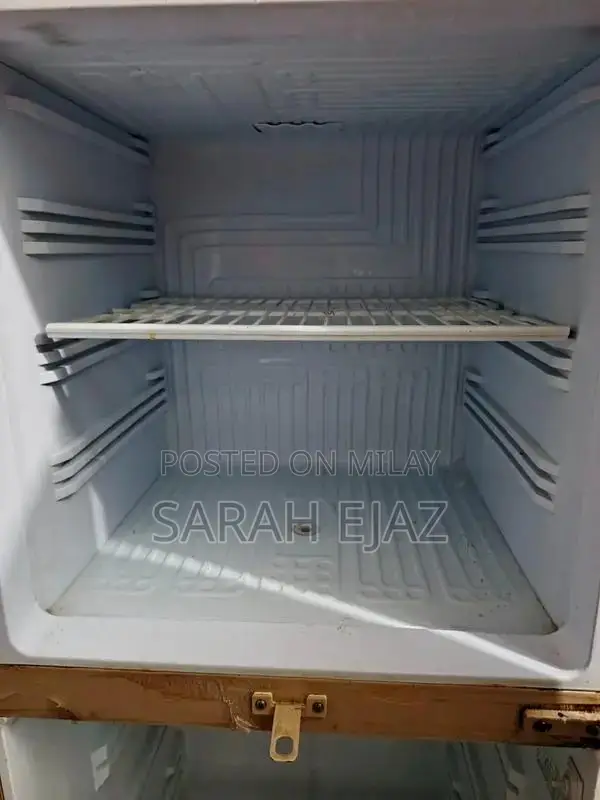 PEL Refrigerator with Excellent Cooling Performance