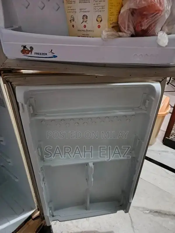 PEL Refrigerator with Excellent Cooling Performance