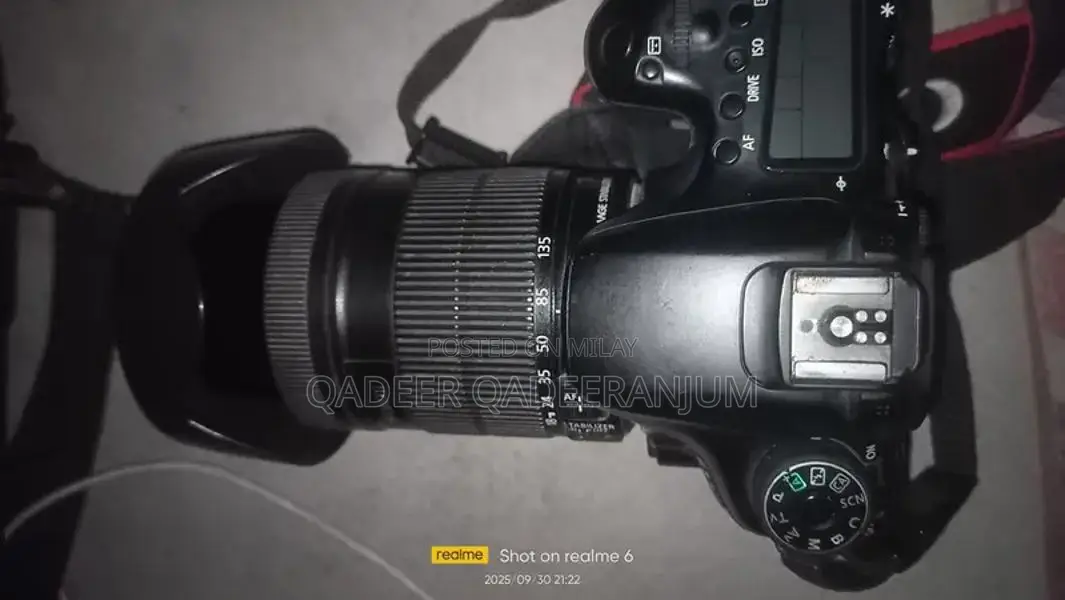 Canon 70D DSLR Camera with 18-135mm Lens