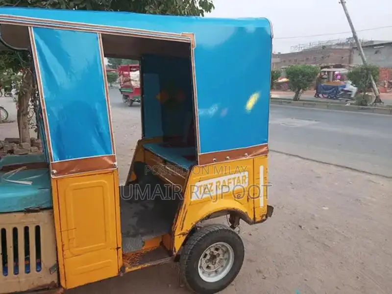 Used Battery and Hood for Vehicle with Decent Condition